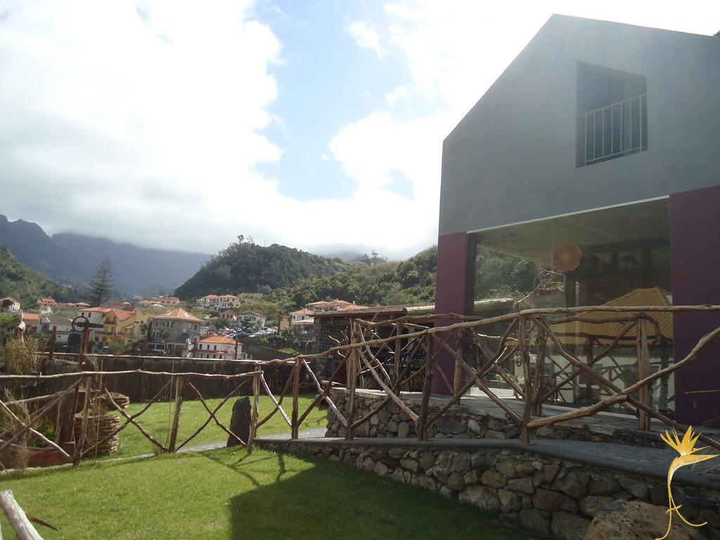 Villa A Casa Estrelícia-Dourada Garcês São Vicente Exterior foto