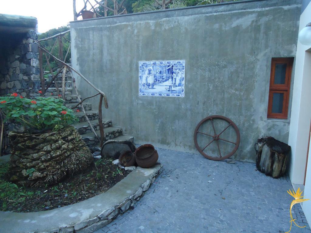 Villa A Casa Estrelícia-Dourada Garcês São Vicente Exterior foto