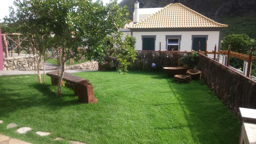 Villa A Casa Estrelícia-Dourada Garcês São Vicente Exterior foto