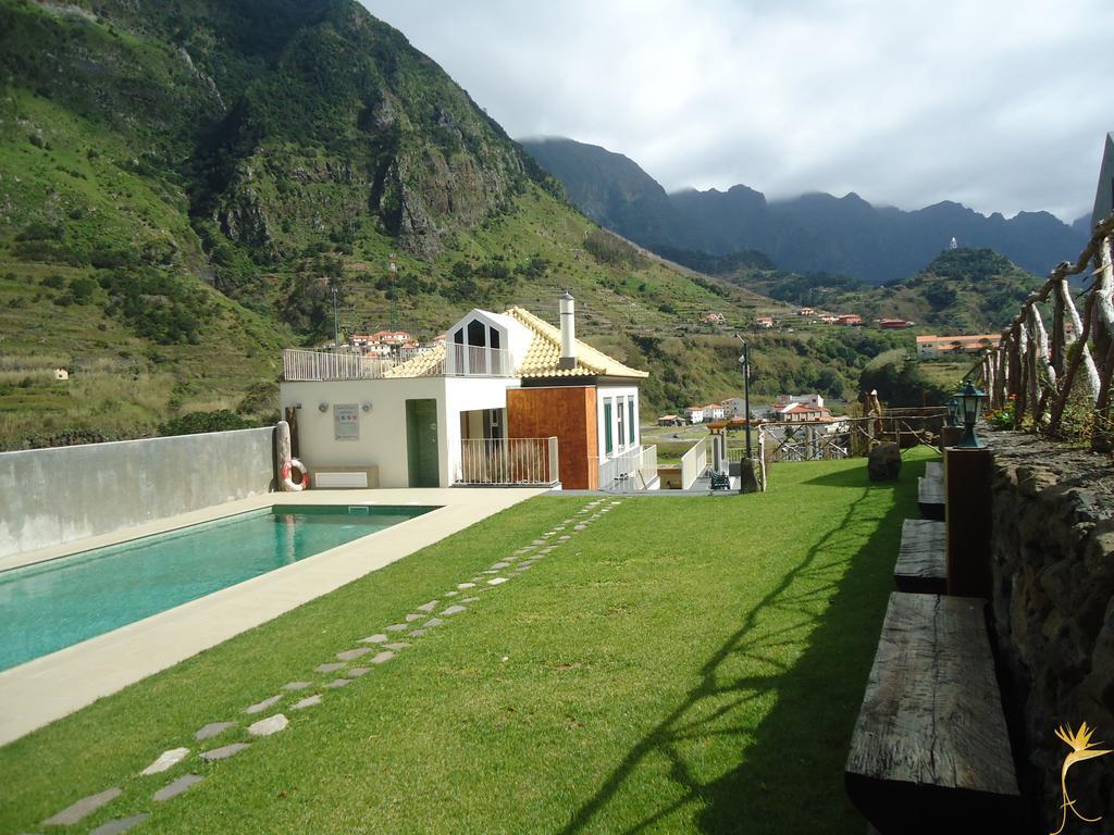 Villa A Casa Estrelícia-Dourada Garcês São Vicente Exterior foto